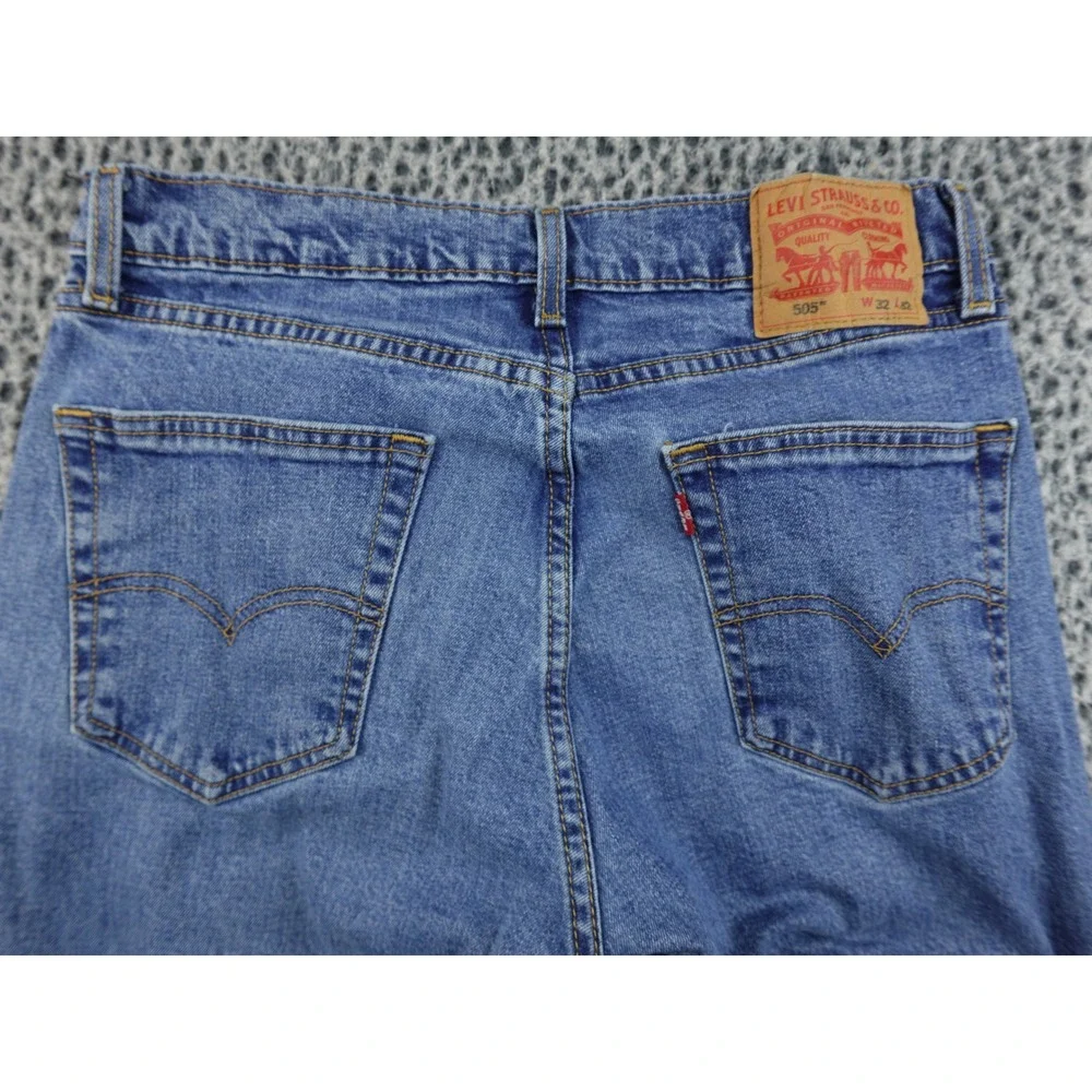 Levis 505 Straight Leg Jeans Mens 32x32 Blue Medium Wash Classic Denim Workwear